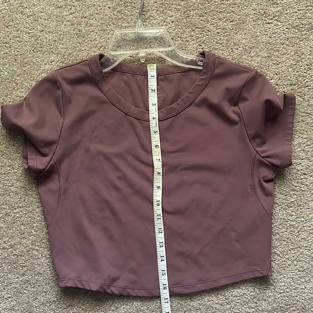 Nike Dri-FIT Short-Sleeve Cropped Top Smoked Mauve Women’s Large